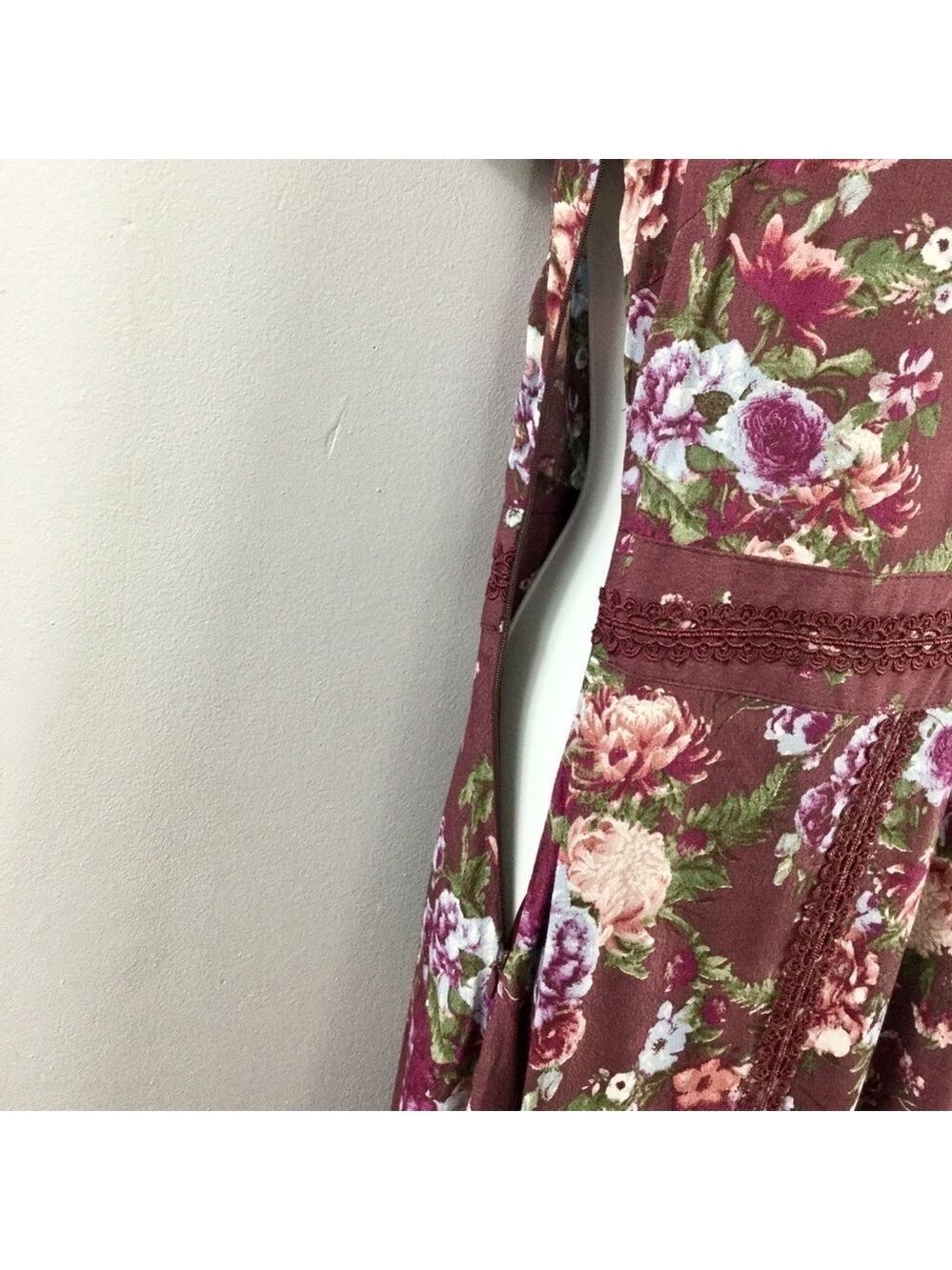 coco & Jaimeson Rise Of Romance Puff Sleeve Dress - Picture 9 of 12